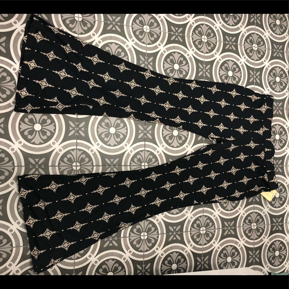 Vintage Havana patterned flare pants! NWT!